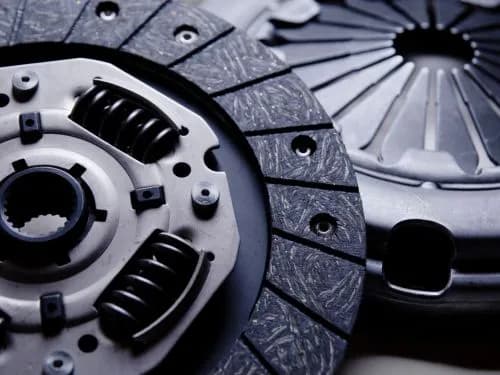 Jak działa sprzęgło hydrokinetyczne? Odkryj jego tajemnice i zalety