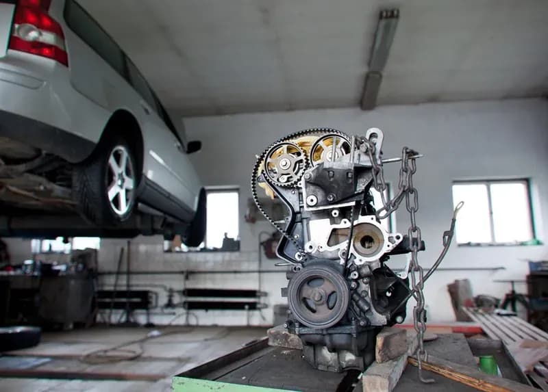 Nagar w silniku objawy - jak rozpoznać problem i uniknąć kosztów naprawy